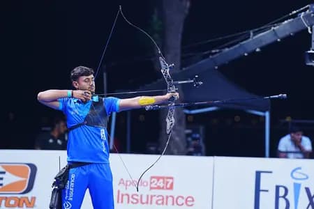 Star Archers Shine as Royals Secure Semi‑Final Push